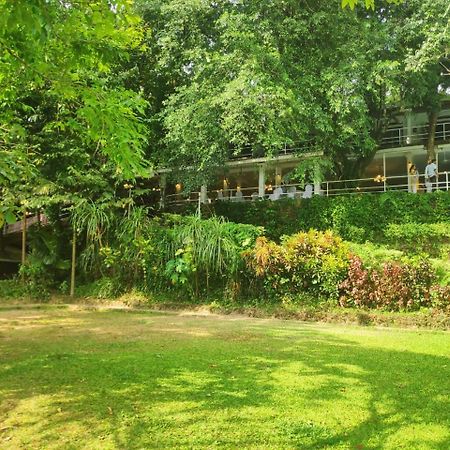 Plantation Hotel Helarambe Buitenkant foto